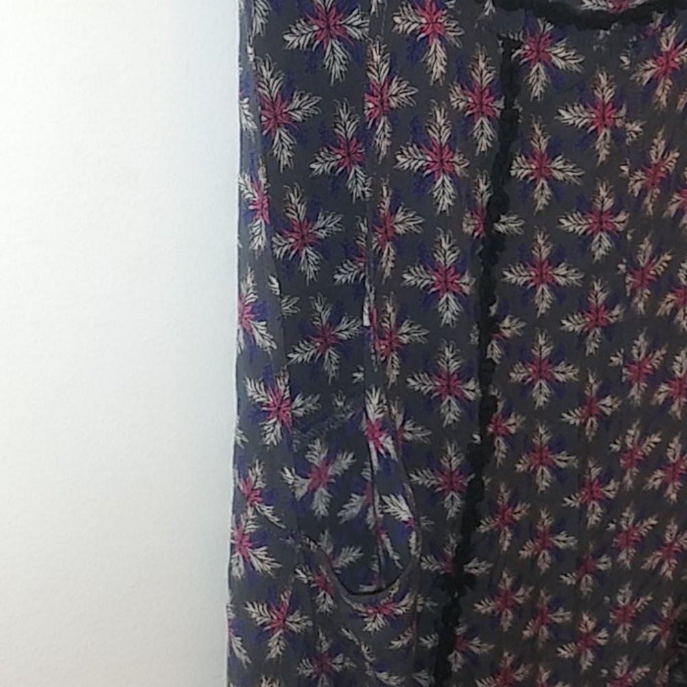 Floral Sleeveless Romper Size M - Picture 7 of 8